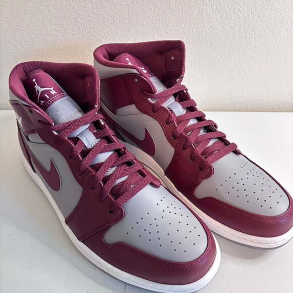 Nike Air Jordan 1 Mid Cherrywood Red White Men\'s size 13 NEW in BOX DQ8426-615 main image 9
